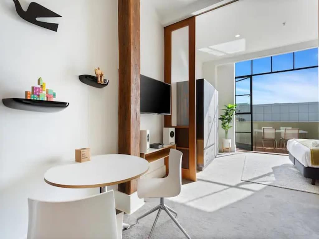 Lovely Bright Apartment With Balcony Pool And Gym Окленд Экстерьер фото