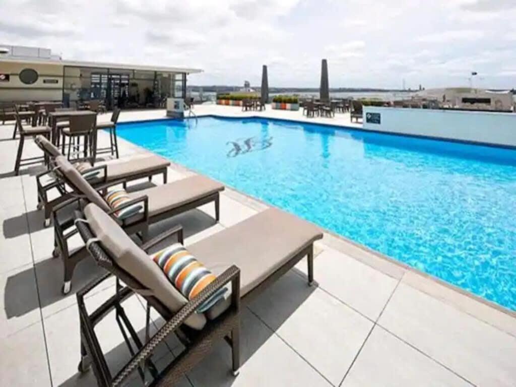 Lovely Bright Apartment With Balcony Pool And Gym Окленд Экстерьер фото